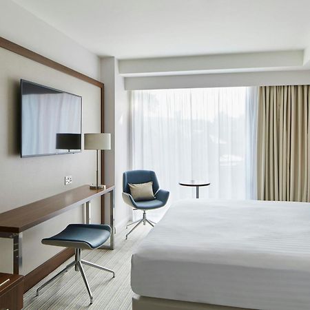 Courtyard By Marriott Oxford City Centre Экстерьер фото
