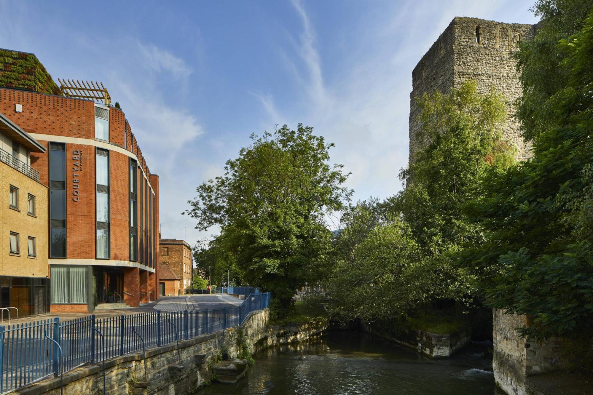 Courtyard By Marriott Oxford City Centre Экстерьер фото