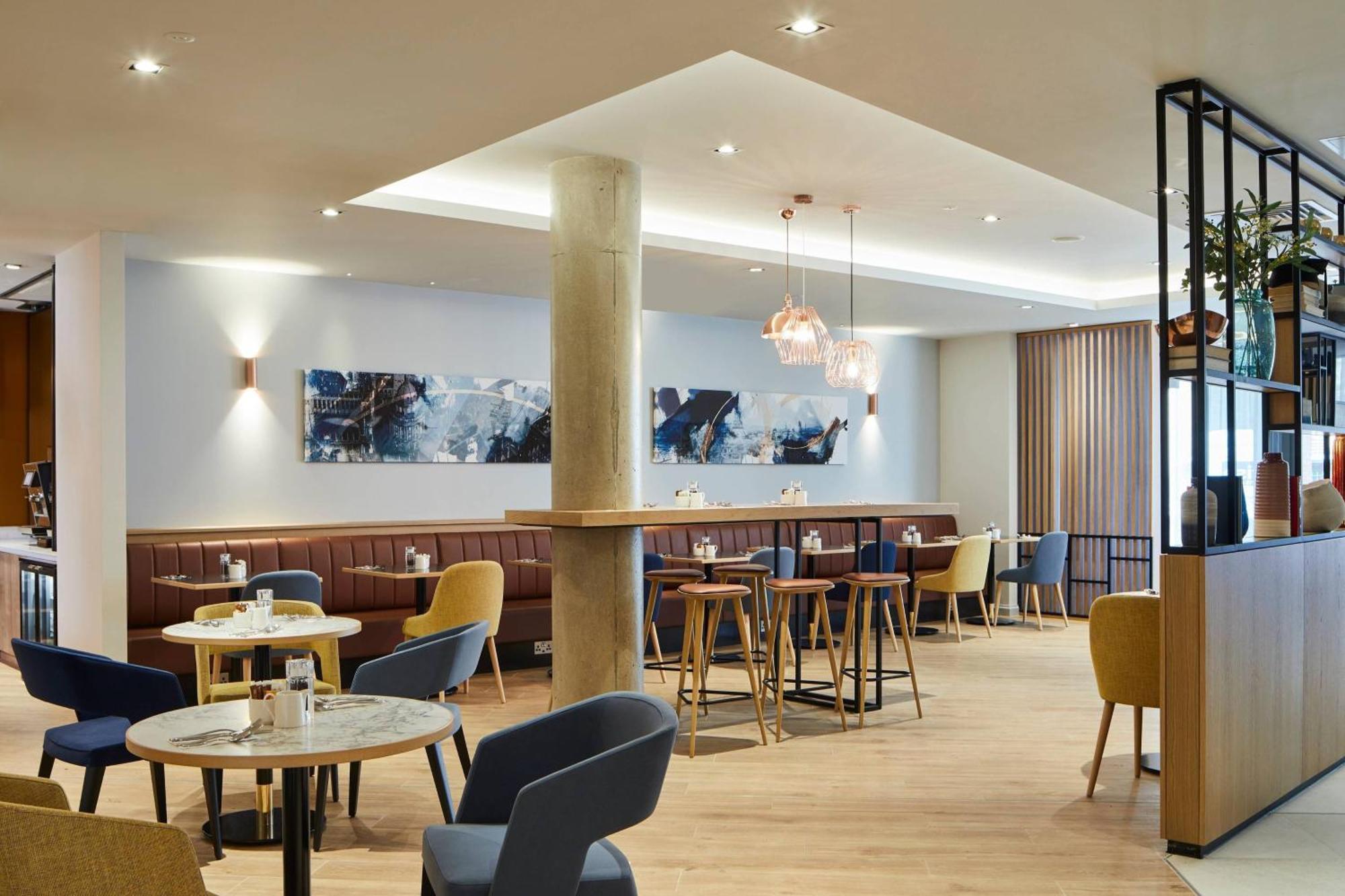 Courtyard By Marriott Oxford City Centre Экстерьер фото