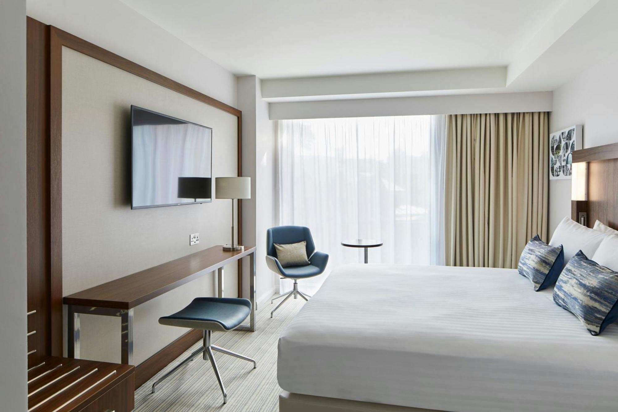 Courtyard By Marriott Oxford City Centre Экстерьер фото